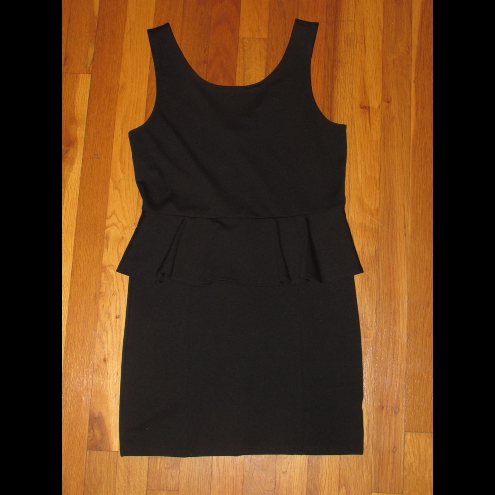 AMERICAN EAGLE BLACK MINI PARTY DRESS